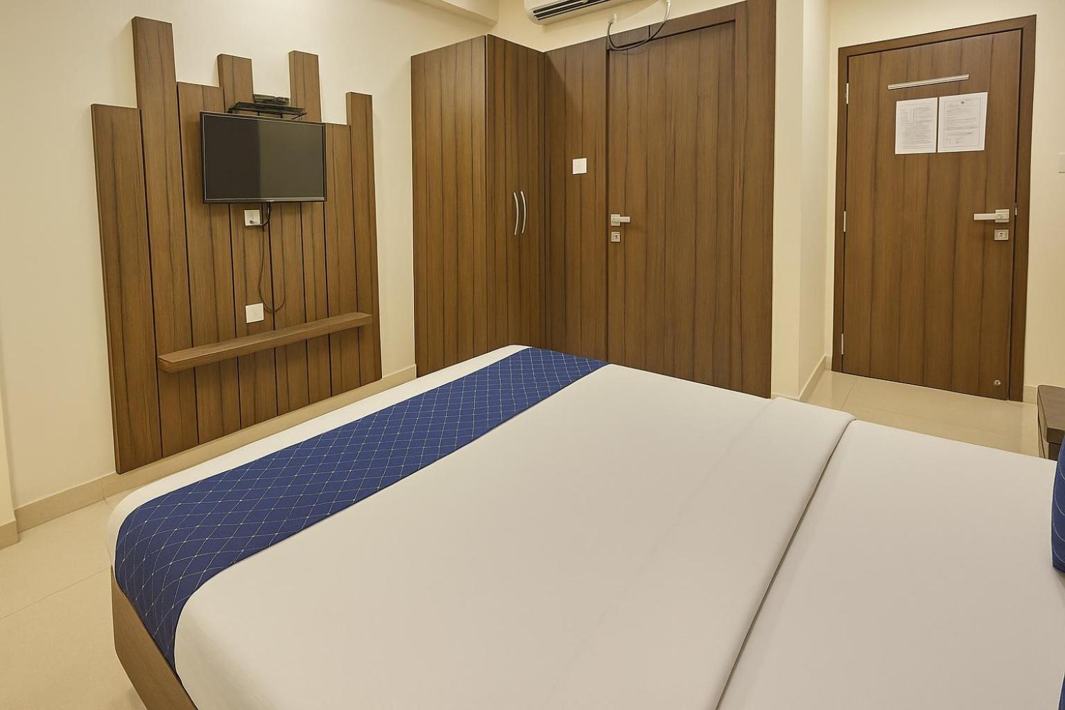 Stayguru Hotel Atithi Bhuj Exteriör bild